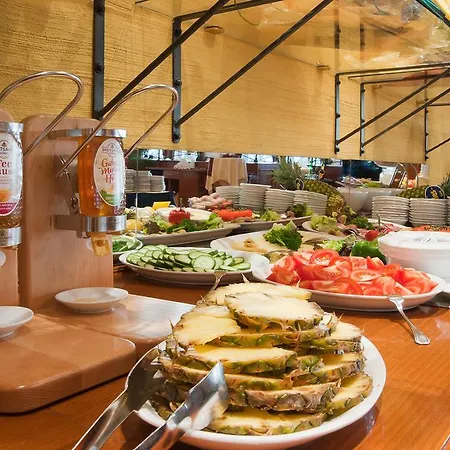 Deutsches Haus Hotell 3*