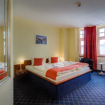 Deutsches Haus Hotel 3*