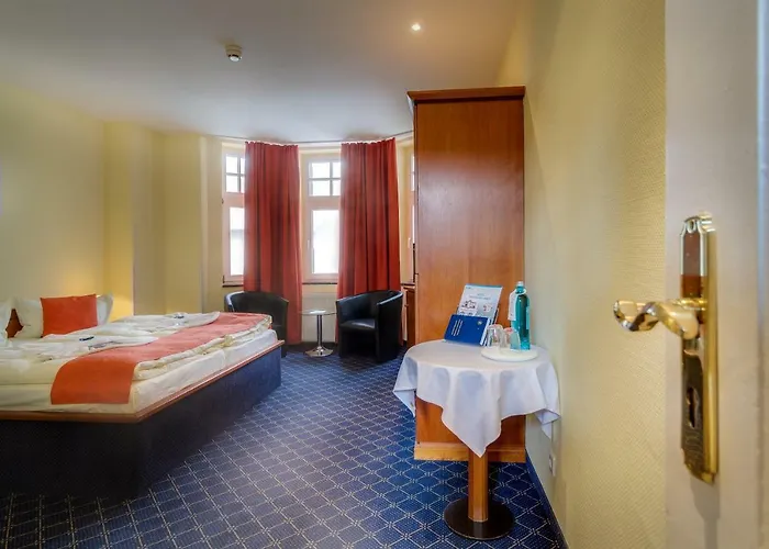 Deutsches Haus Отель